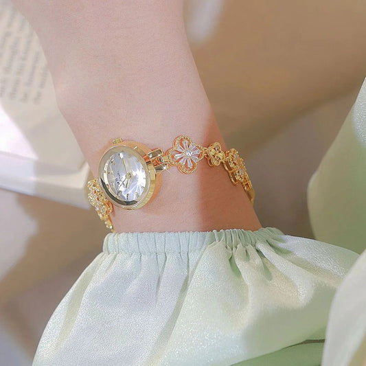 Women Luxury Diamond Shape Wristwatch