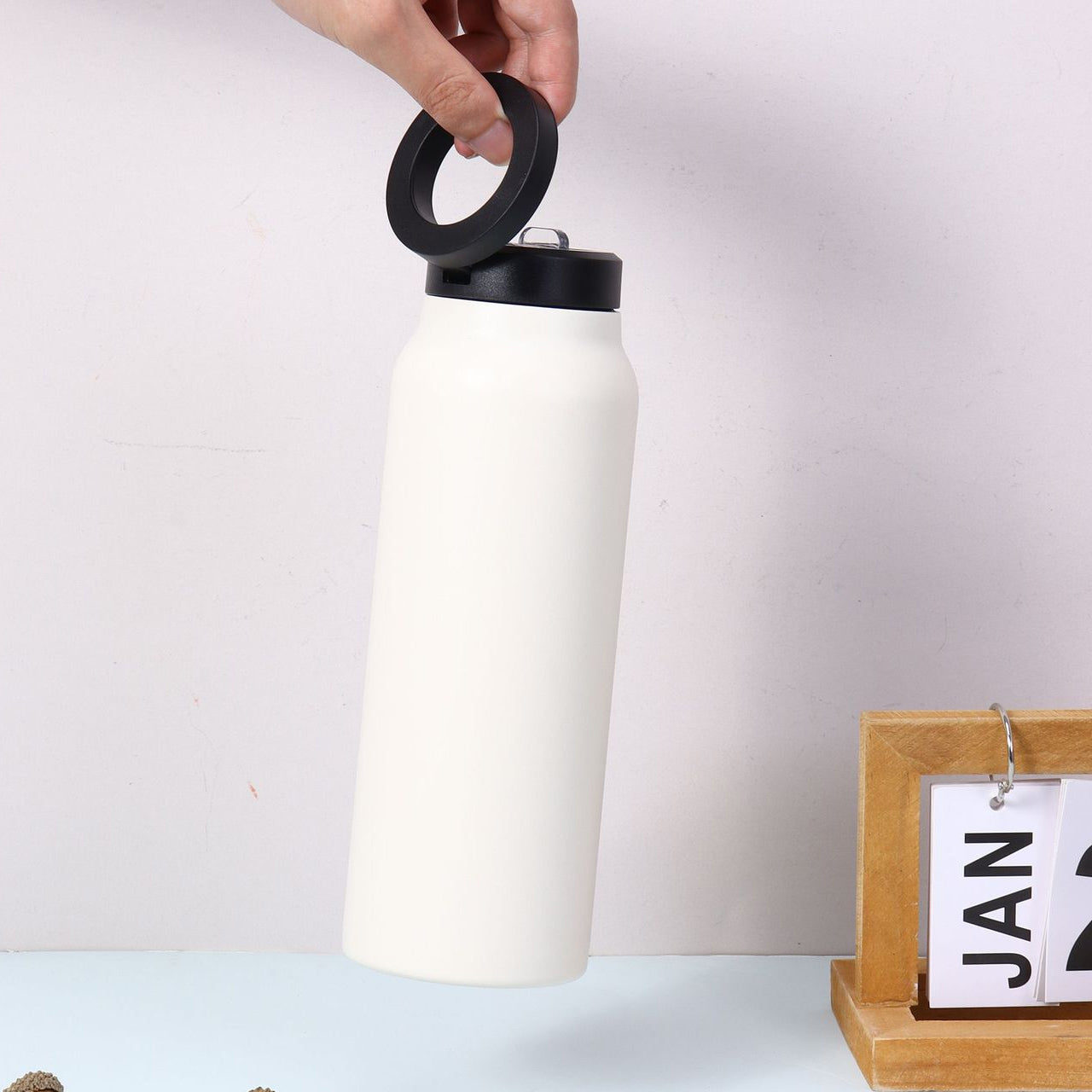 Water Bottle With Magnetic Phone Holder
